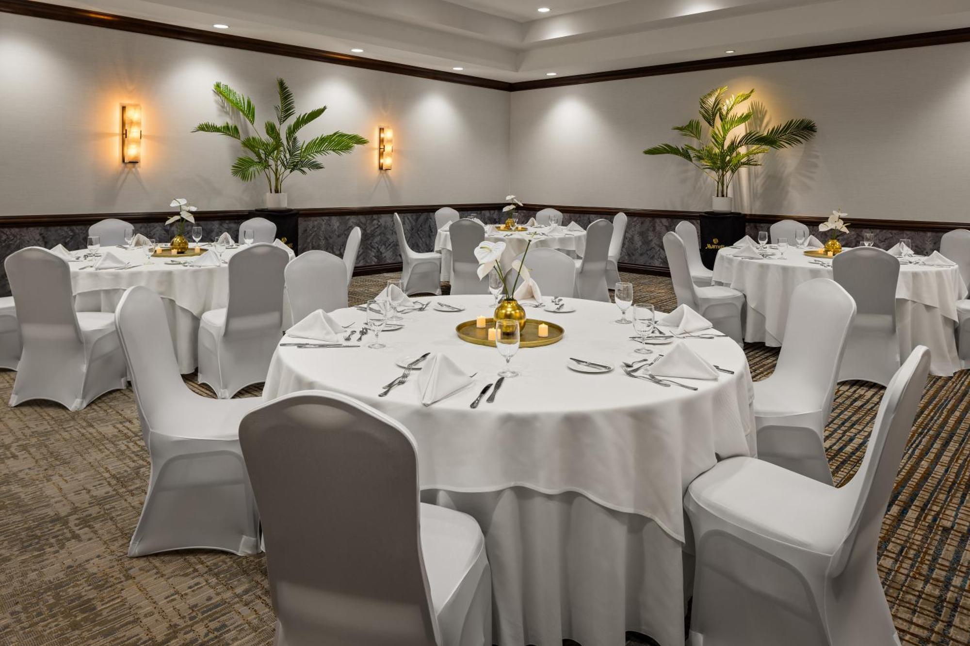 Marriott Bloomington Normal Hotel And Conference Center Dış mekan fotoğraf